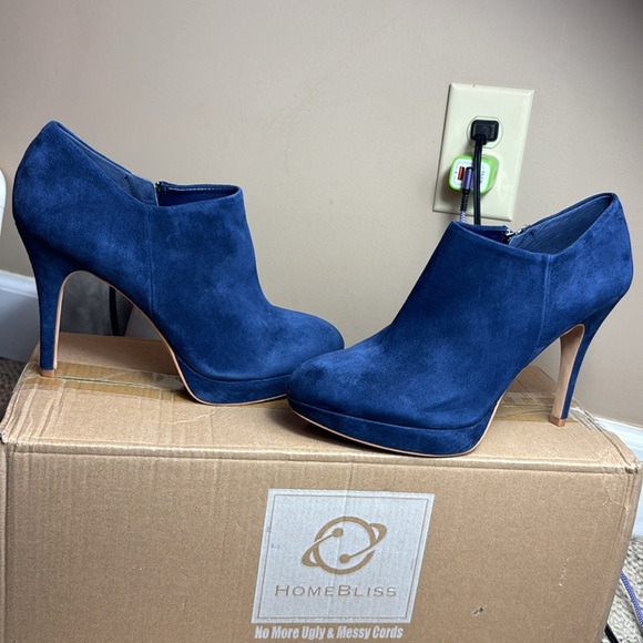 • Vince Camuto • Elvin Platform Bootie Ankle Boot • Inkwell • Size 9 • 😍 - Picture 7 of 17